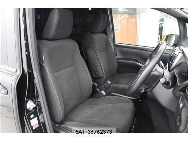 Toyota VOXY HYBRID 2017-09 7458811-26
