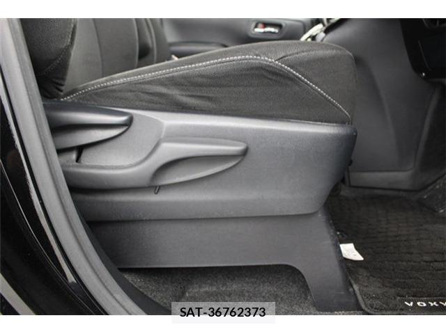 Toyota VOXY HYBRID 2017-09 7458811-27