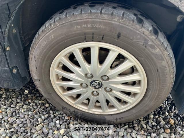 Toyota VOXY HYBRID 2017-04 7458810-6