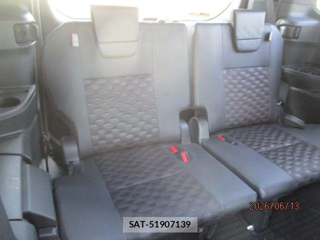 Toyota VOXY HYBRID 2025-03 7458779-12