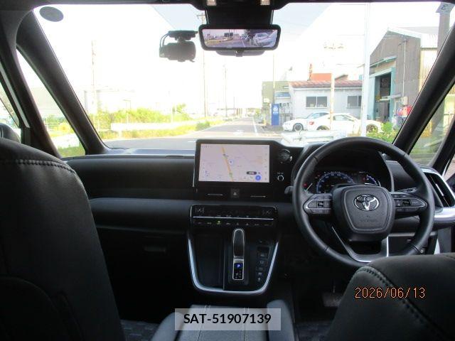Toyota VOXY HYBRID 2025-03 7458779-13