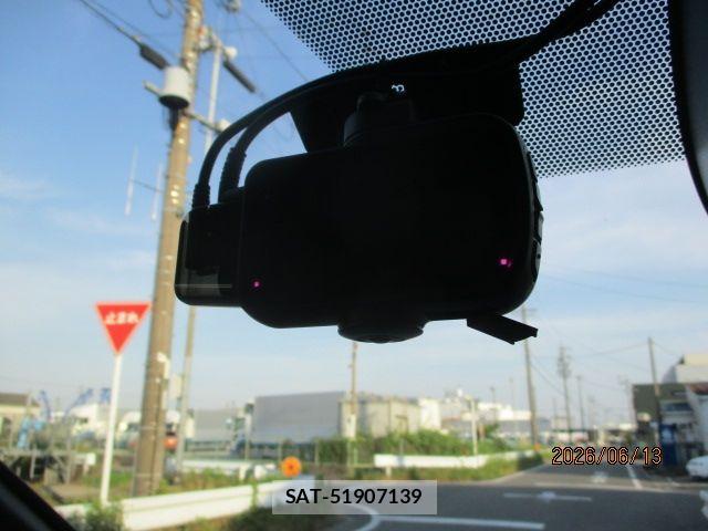 Toyota VOXY HYBRID 2025-03 7458779-28