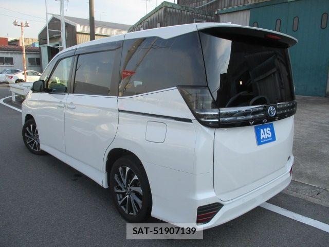 Toyota VOXY HYBRID 2025-03 7458779-2