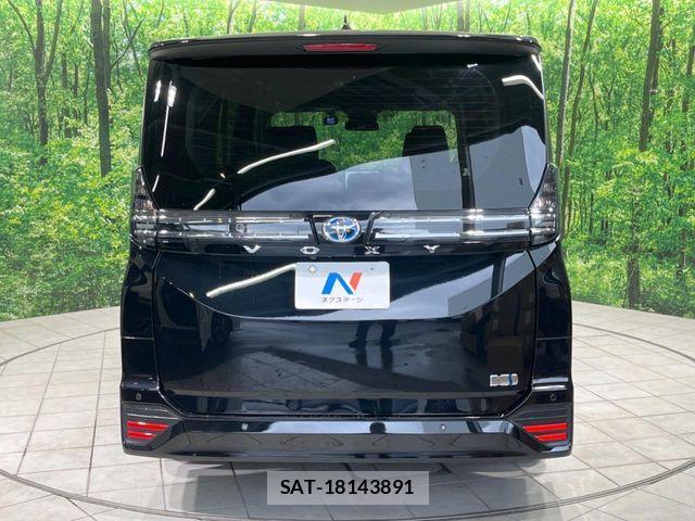 Toyota VOXY HYBRID 2024-01 7458772-16