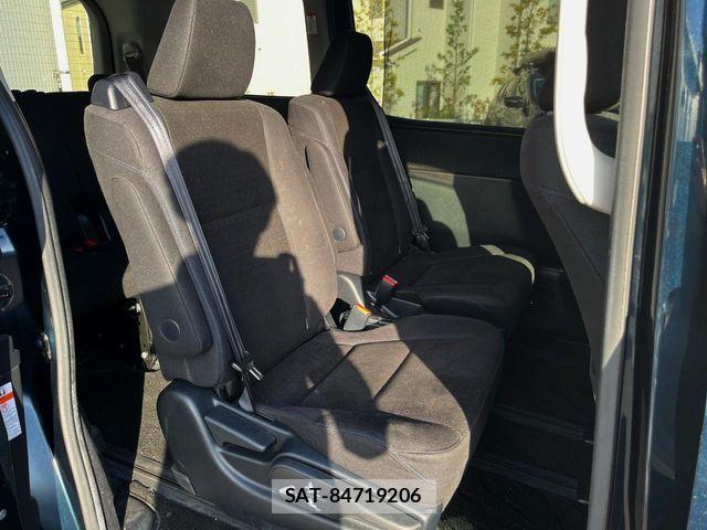 Toyota VOXY HYBRID 2016-03 7458803-10