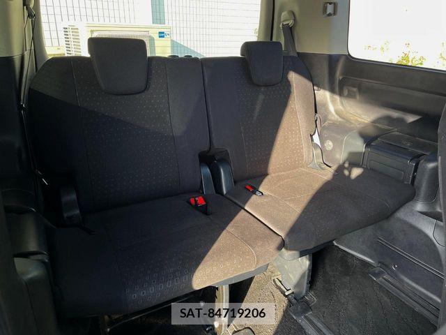 Toyota VOXY HYBRID 2016-03 7458803-11