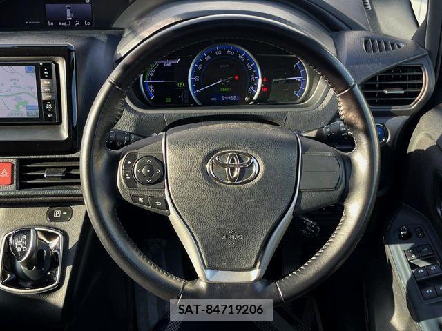 Toyota VOXY HYBRID 2016-03 7458803-13