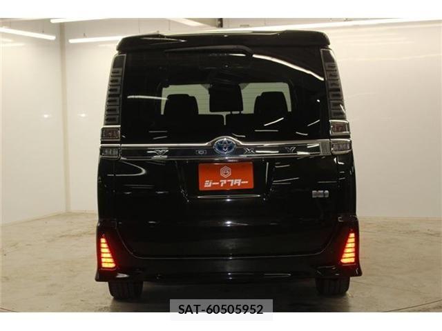 Toyota VOXY HYBRID 2018-10 7458801-5
