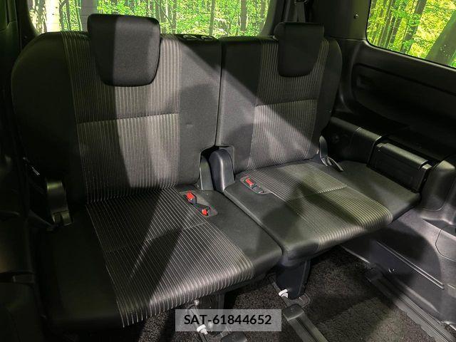 Toyota VOXY HYBRID 2020-02 7458798-10