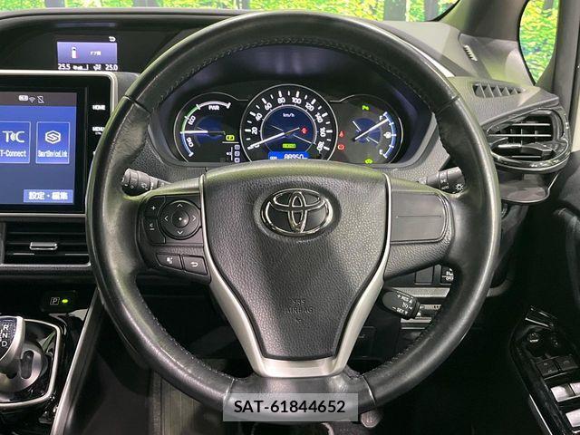 Toyota VOXY HYBRID 2020-02 7458798-12