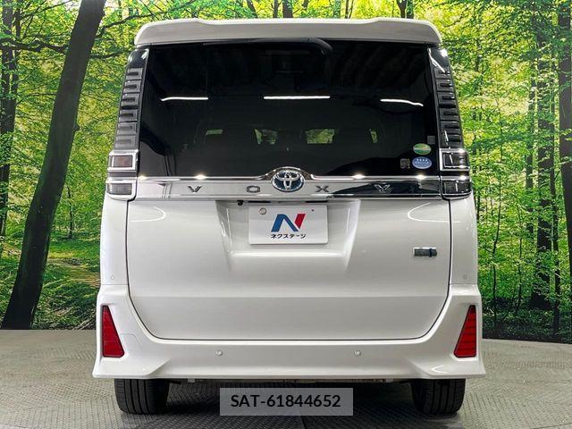Toyota VOXY HYBRID 2020-02 7458798-16