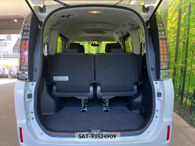 Toyota VOXY HYBRID 2014-03 7458814-10