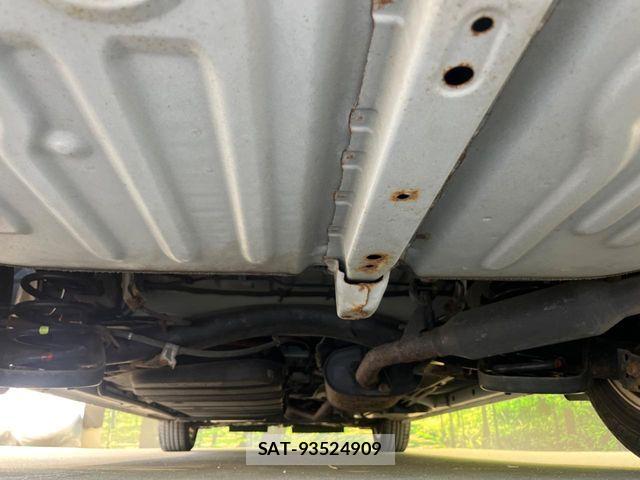 Toyota VOXY HYBRID 2014-03 7458814-19