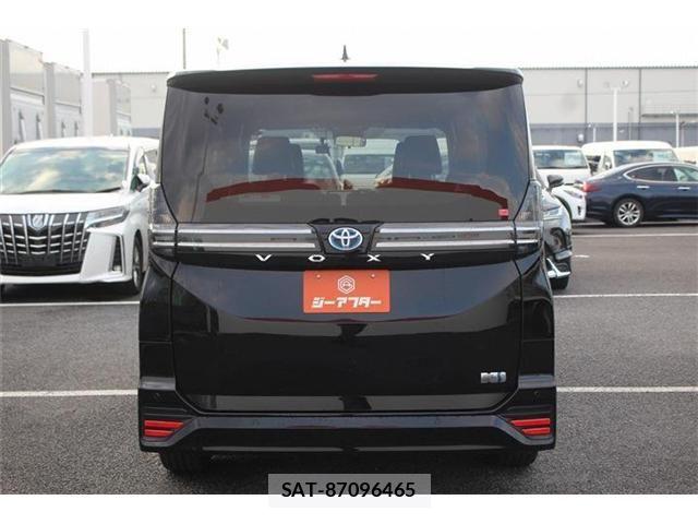 Toyota VOXY HYBRID 2025-03 7458782-11
