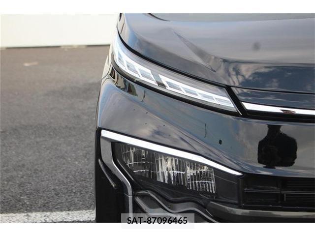 Toyota VOXY HYBRID 2025-03 7458782-18