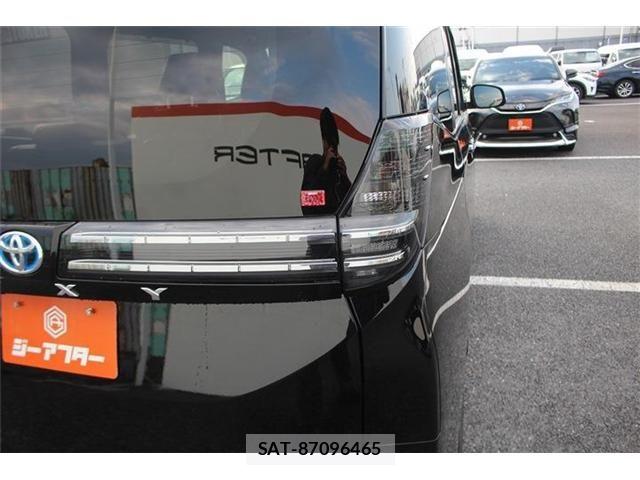 Toyota VOXY HYBRID 2025-03 7458782-25