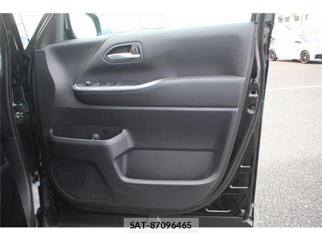 Toyota VOXY HYBRID 2025-03 7458782-27