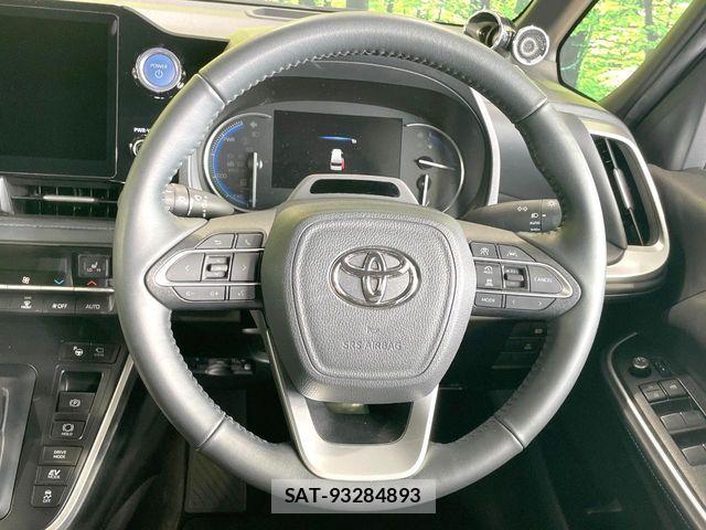 Toyota VOXY HYBRID 2022-07 7458790-11