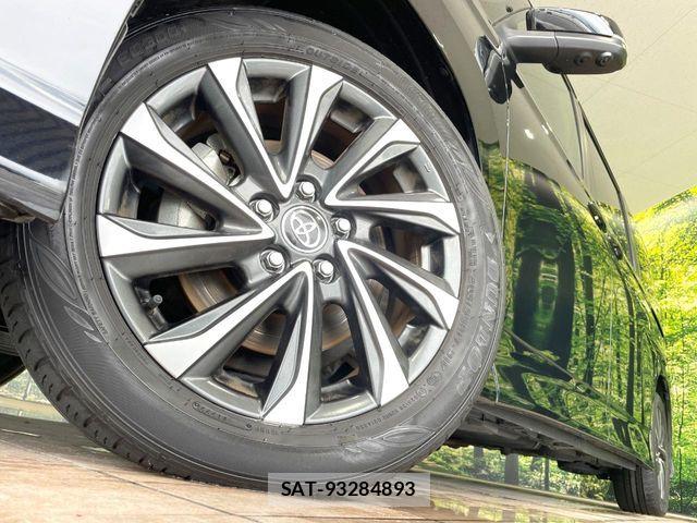 Toyota VOXY HYBRID 2022-07 7458790-13