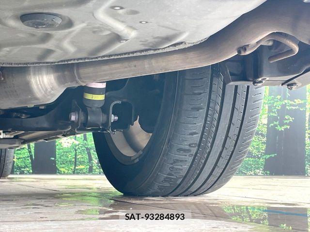 Toyota VOXY HYBRID 2022-07 7458790-19