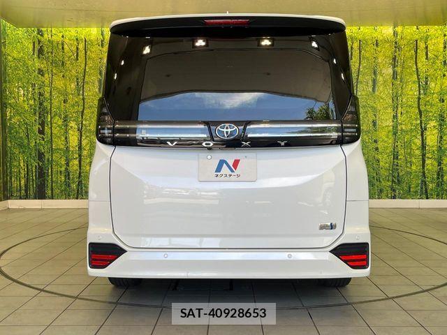 Toyota VOXY HYBRID 2022-09 7458789-15