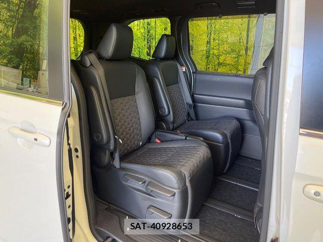 Toyota VOXY HYBRID 2022-09 7458789-8