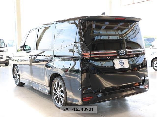 Toyota VOXY HYBRID 2025-02 7458773-22