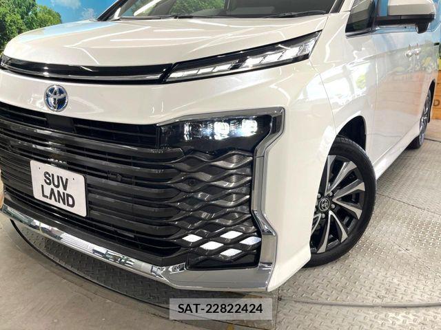 Toyota VOXY HYBRID 2023-06 7458791-11