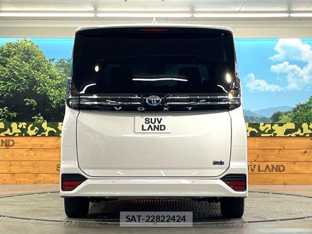 Toyota VOXY HYBRID 2023-06 7458791-14