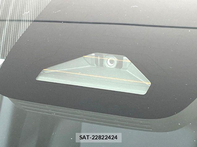 Toyota VOXY HYBRID 2023-06 7458791-4