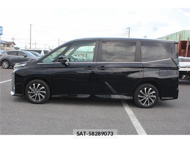Toyota VOXY HYBRID 2023-09 7458794-10