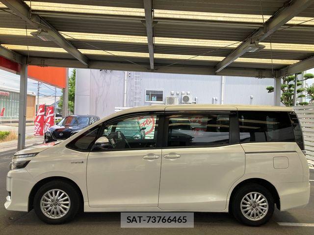 Toyota VOXY HYBRID 2014-10 7458812-7
