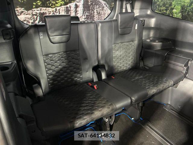 Toyota VOXY HYBRID 2024-02 7458771-9