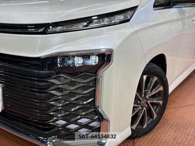 Toyota VOXY HYBRID 2024-02 7458771-12