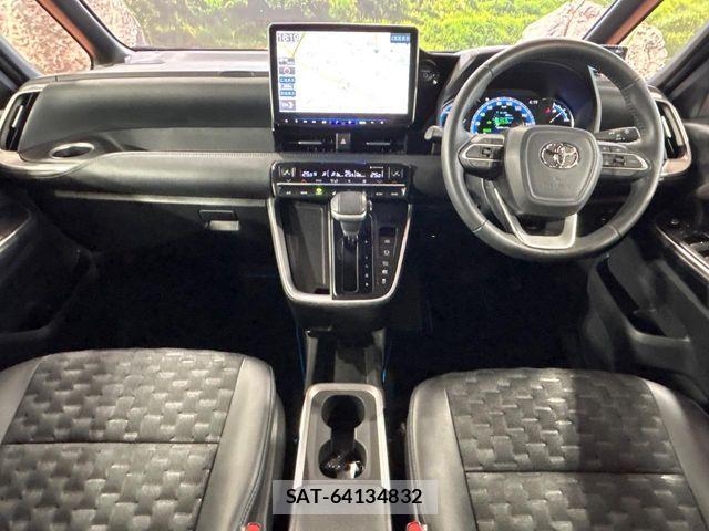 Toyota VOXY HYBRID 2024-02 7458771-1