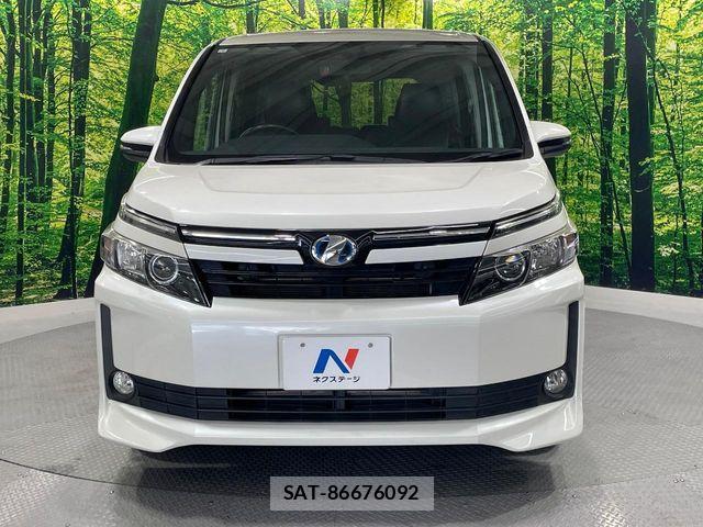 Toyota VOXY HYBRID 2015-06 7458815-15