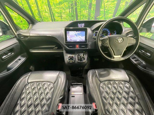 Toyota VOXY HYBRID 2015-06 7458815-3