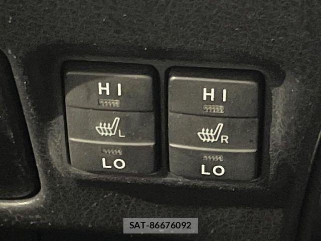 Toyota VOXY HYBRID 2015-06 7458815-6