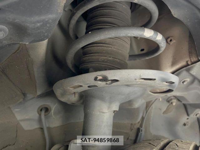 Toyota VOXY HYBRID 2021-05 7458793-19