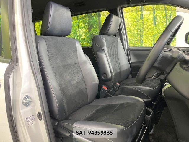 Toyota VOXY HYBRID 2021-05 7458793-7