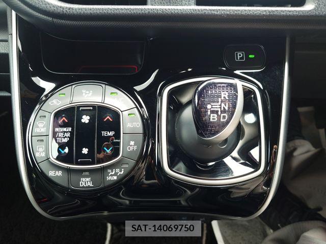 Toyota VOXY HYBRID 2021-05 7503679-16
