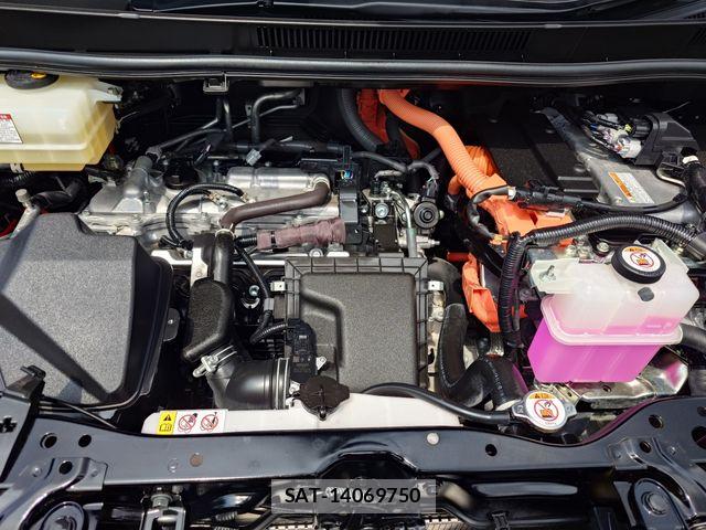 Toyota VOXY HYBRID 2021-05 7503679-24
