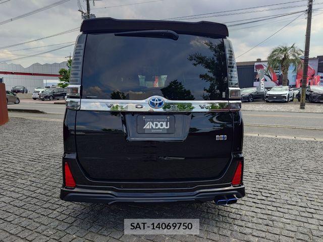 Toyota VOXY HYBRID 2021-05 7503679-6
