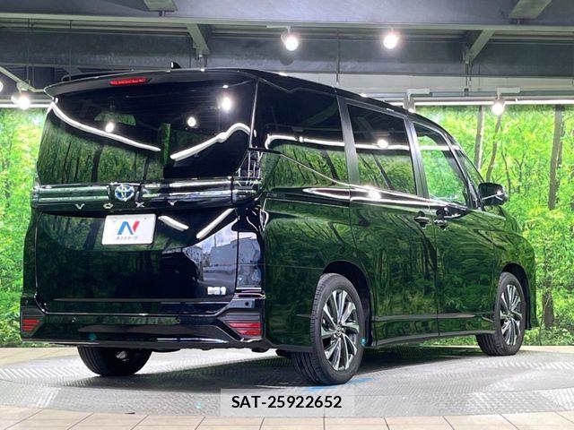 Toyota VOXY HYBRID 2023-10 7503671-16