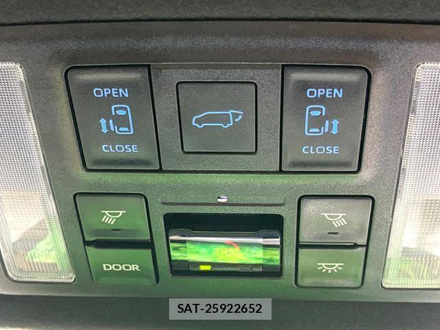 Toyota VOXY HYBRID 2023-10 7503671-2