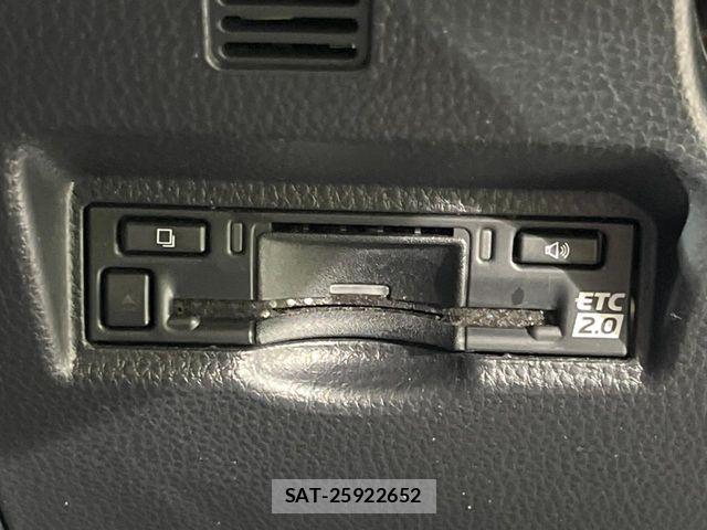 Toyota VOXY HYBRID 2023-10 7503671-5