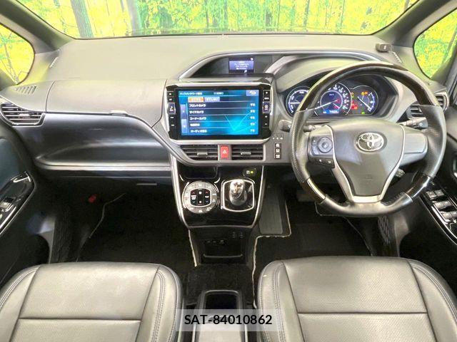 Toyota VOXY HYBRID 2018-10 7503697-1