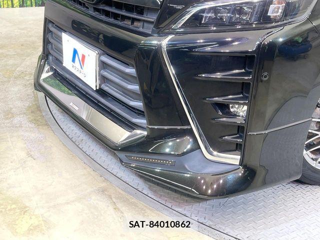 Toyota VOXY HYBRID 2018-10 7503697-2