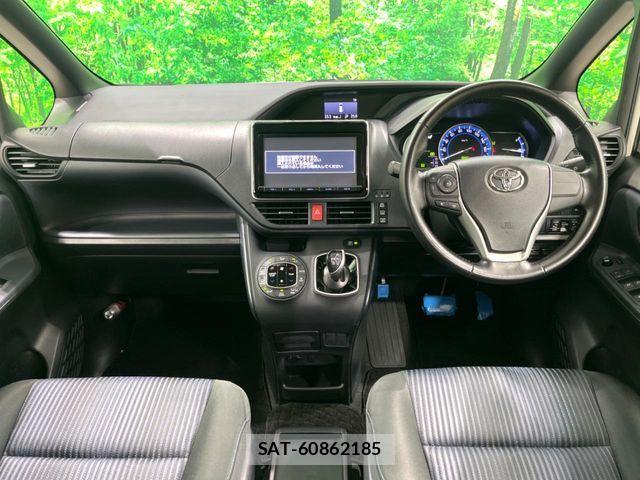 Toyota VOXY HYBRID 2016-06 7503696-1