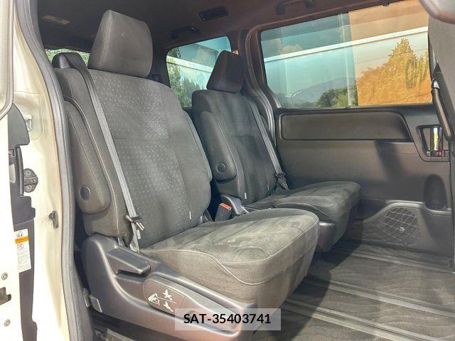 Toyota VOXY HYBRID 2017-08 7503688-9